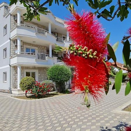 Meti Apartments Ulcinj Bagian luar foto
