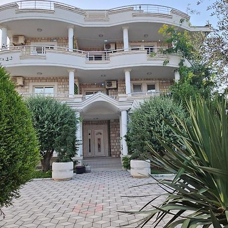 Meti Apartments Ulcinj Bagian luar foto