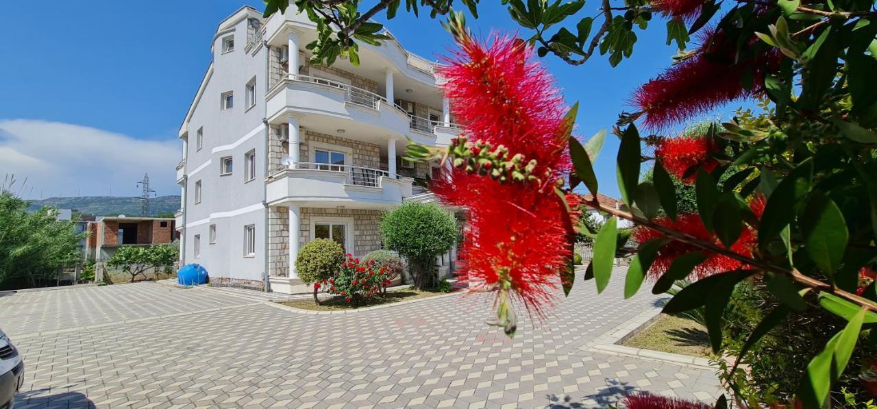 Meti Apartments Ulcinj Bagian luar foto